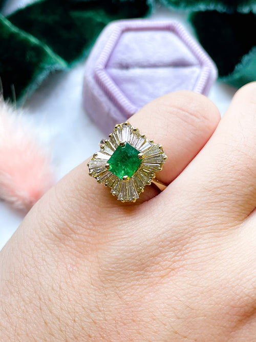 18k Vintage Emerald & Diamond Ballerina Ring