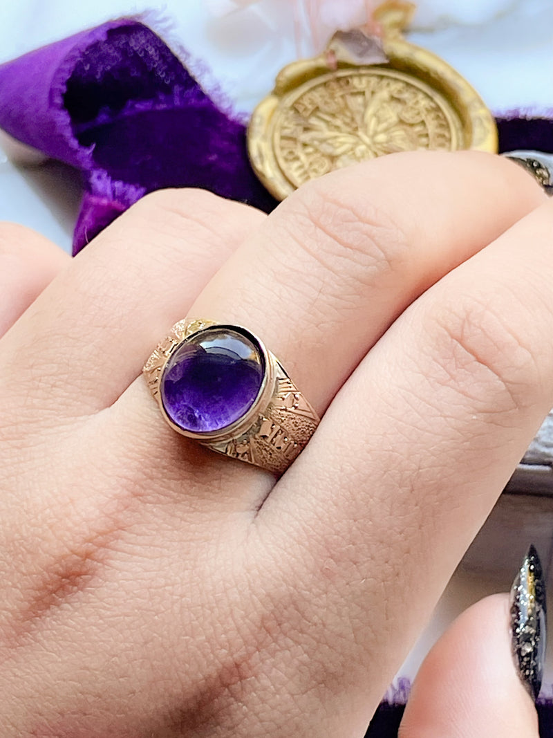 14k Vintage Cabochon Amethyst Ring