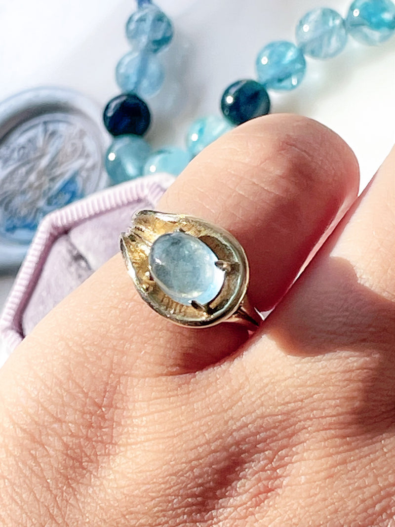 14k Vintage Cabochon Aquamarine Ring