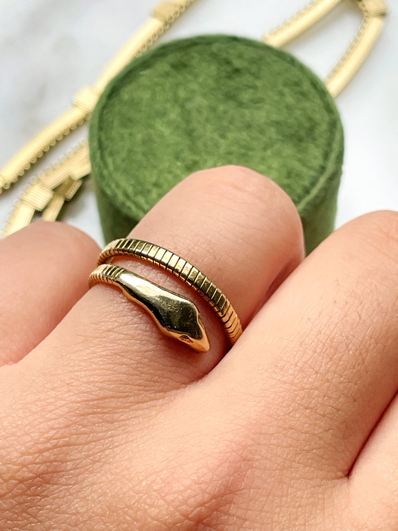 14k Vintage Coiled Tubogas Snake Ring