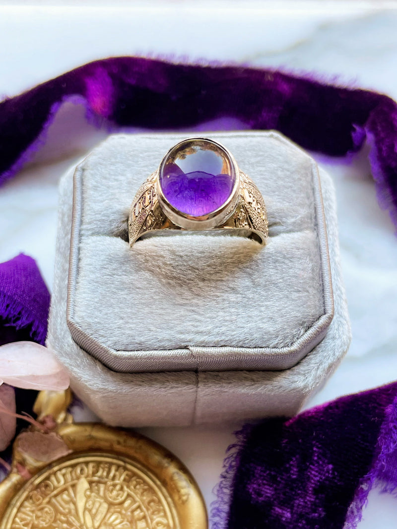 14k Vintage Cabochon Amethyst Ring