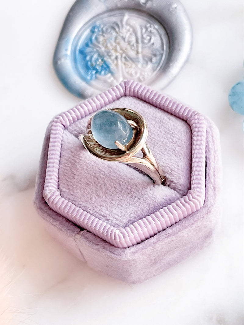 14k Vintage Cabochon Aquamarine Ring