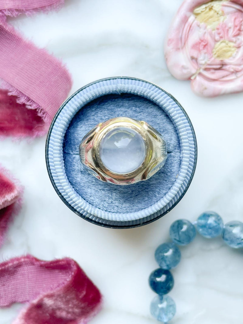 10k Vintage Moonstone Cabochon Signet Ring