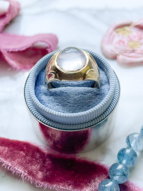 10k Vintage Moonstone Cabochon Signet Ring