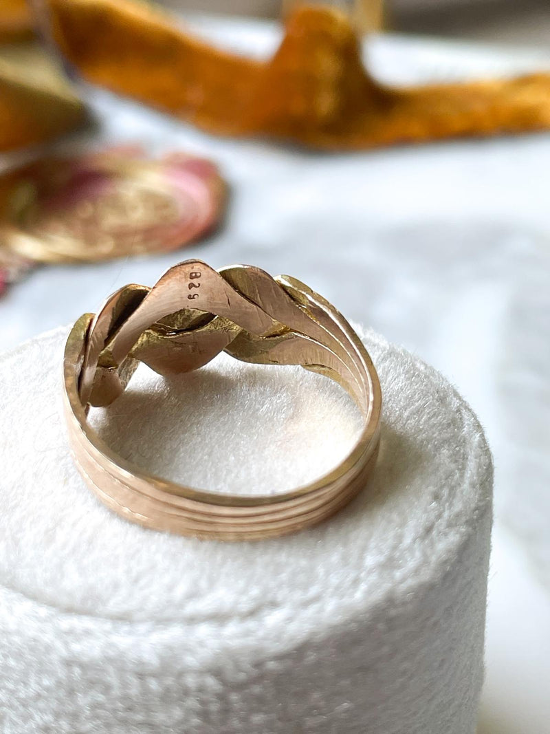 14k Victorian Puzzle Ring