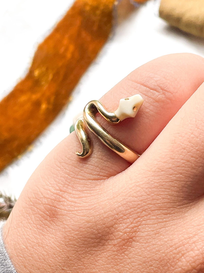 18k Vintage Enamel Snake ring