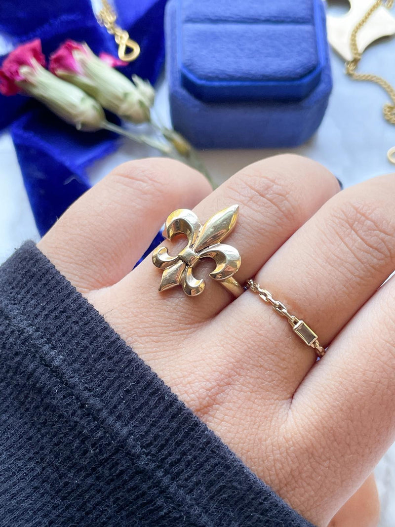 14k Vintage Fleur de Lis Ring