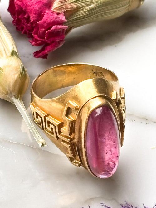 18k Vintage Pink Tourmaline Cabochon Ring