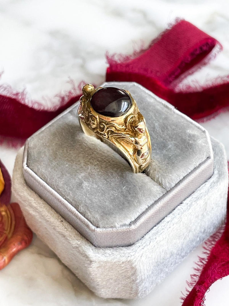 18k Art Nouveau Garnet Cabochon & Diamond Ring