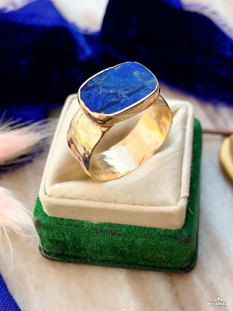 14k Vintage Lapis Hammered Gold Ring