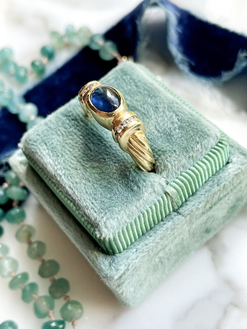 14k Vintage Sapphire Cabochon & Diamond Ring