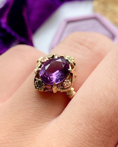 10k Vintage Color Changing Sapphire Ring